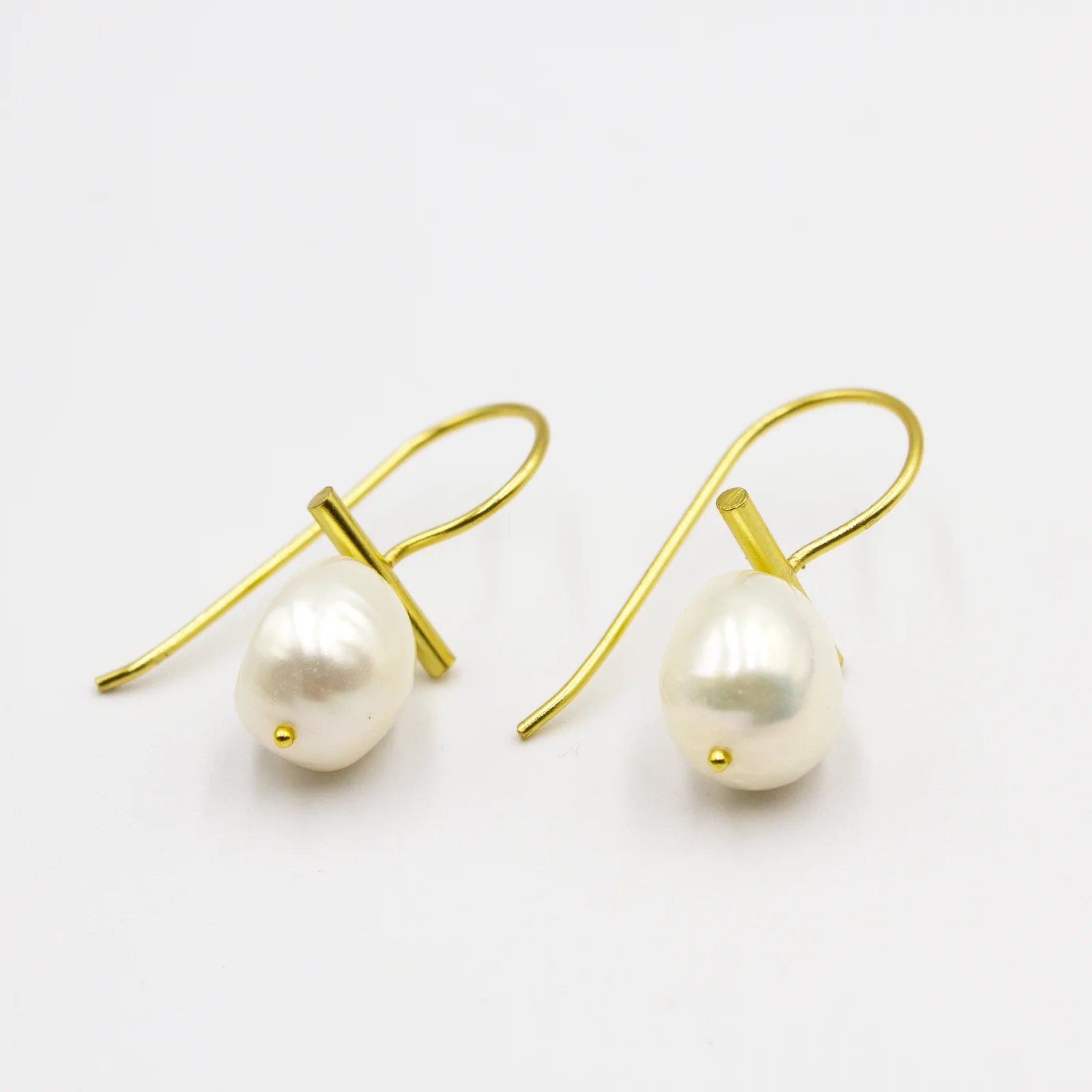T-Bar Freshwater Pearl Earrings | Gold Plated