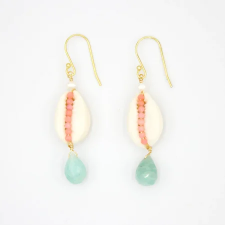 Cowrie Shell With Amanzonite Faceted Briolette